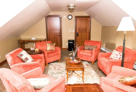 Carriage House Meeting Room 3